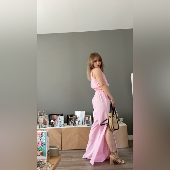 Elegant Linen Set - Picture 4 of 7